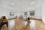 Funktionaler Gewerbekomplex in zentraler Lage - ideale Investitionsoption. zimmer