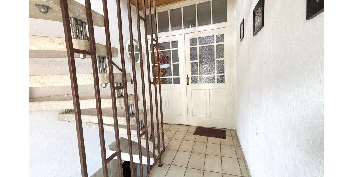 Doppelhaushälfte mit 2 Wohneinheiten in Osnabrück-Eversburg 9 zimmer