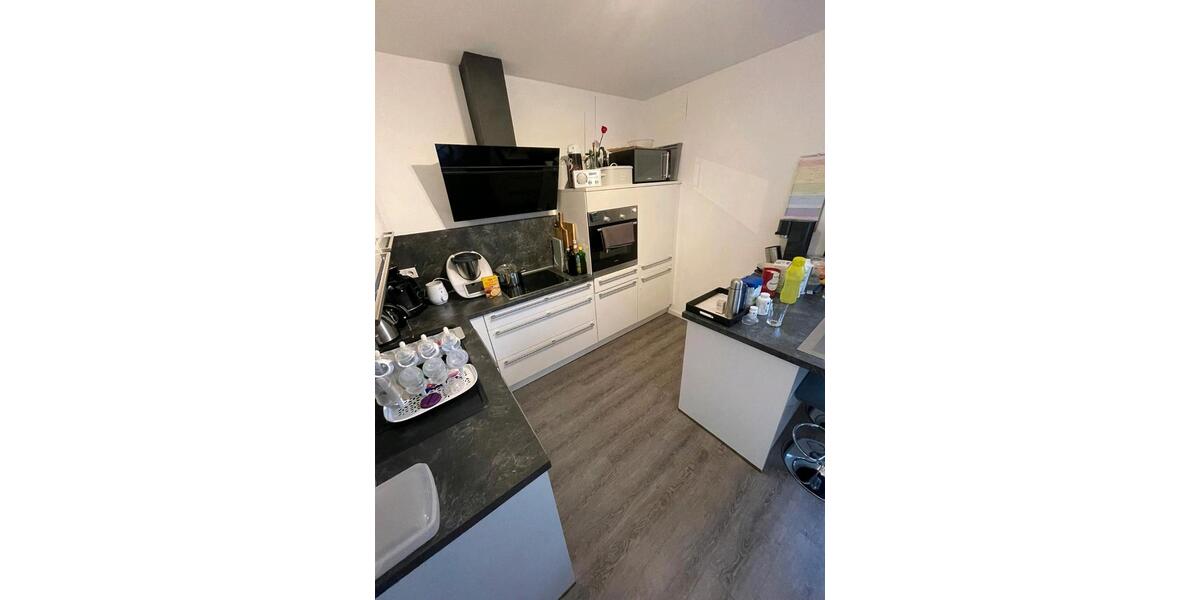 Einfamilienhaus Lotte - 8 Zimmer, 270 m&sup2;, 1.700&euro; | Angebot:25405566