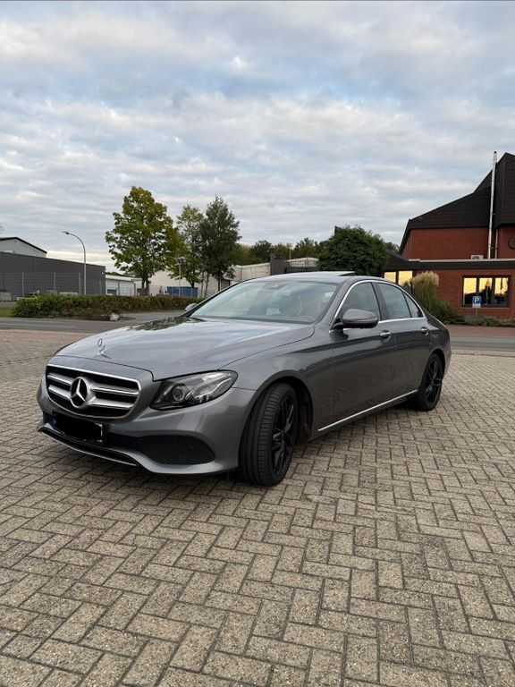 Mercedes-Benz E 350 215.030 km 27.300 € Lienen 49536