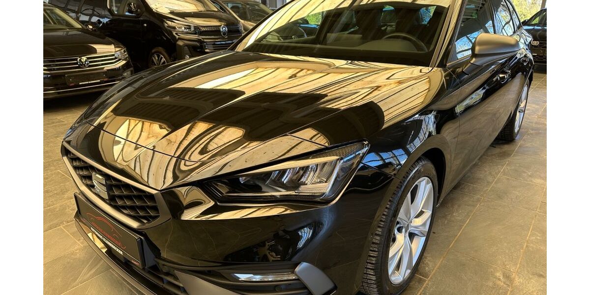 Seat Leon 8.221 km 27.999 &euro; Versmold 33775