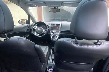 Toyota Verso-S 75.000 km 11.000 &euro; Lengerich 49525