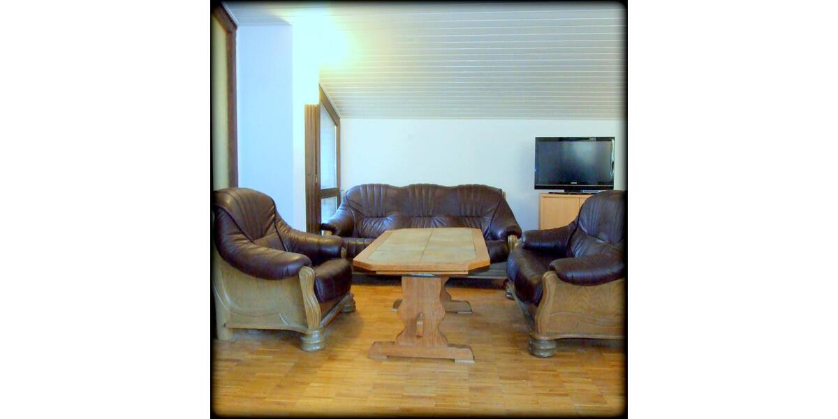 DUPELHAUSHELFTE GENERATIONSHAUS 3 WOHNUNGEN VOLLMÖBLIERT zimmer