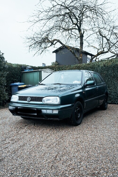 VW Golf 129.581 km 1.599 € Lienen 49536