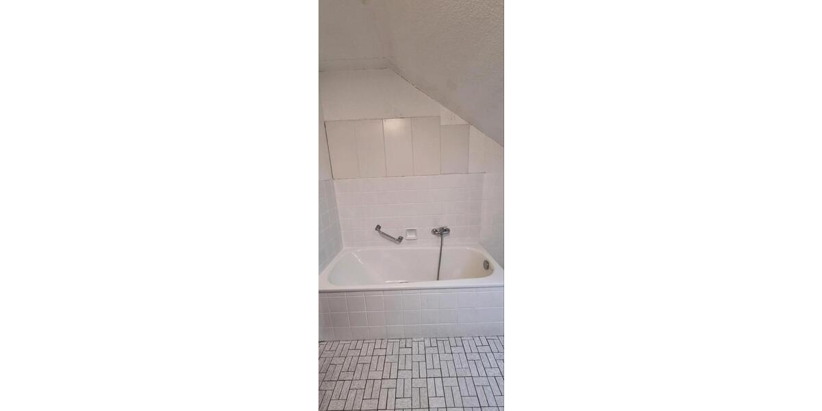 Dachgeschoßwohnung Georgsmarienhütte - 4 Zimmer, 90 m&sup2;, 900&euro; | Angebot:26492039