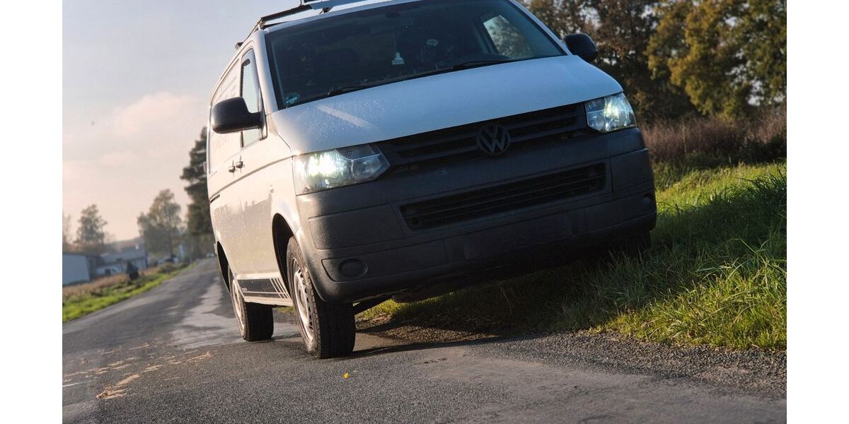 VW T5 Transporter 258.000 km 9.100 &euro; Georgsmarienhütte 49124