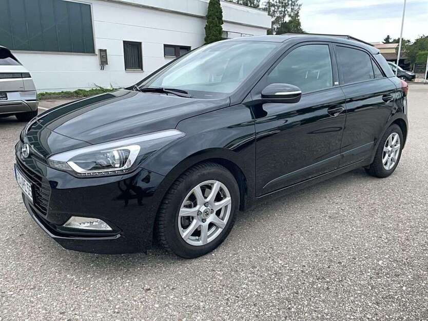 i20