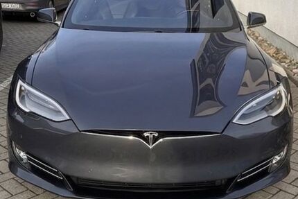 Tesla Model S 57.000 km 42.000 &euro; Osnabrück 49078