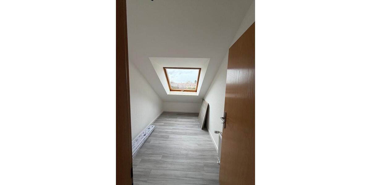 Dachgeschoßwohnung Bad Rothenfelde - 3 Zimmer, 97 m&sup2;, 980&euro; | Angebot:26624885