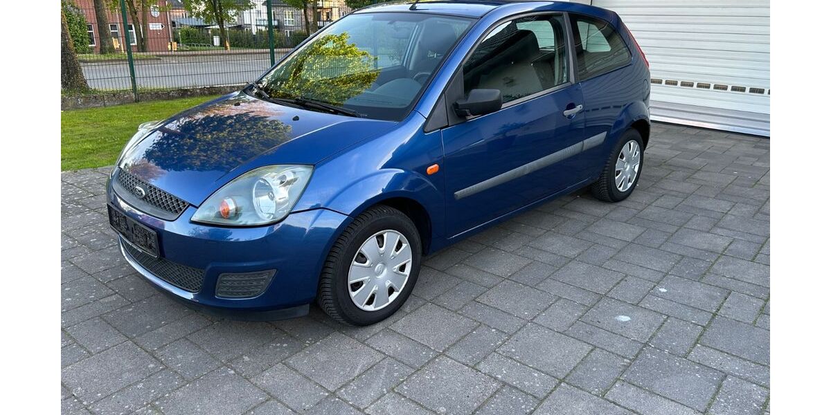 Ford Fiesta 103.960 km 2.490 &euro; Ostercappeln 49179