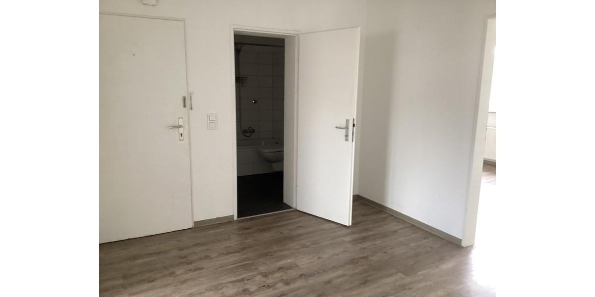 Dachgeschoßwohnung Osnabrück Nahne - 3 Zimmer, 78 m&sup2;, 681&euro; | Angebot:25984475