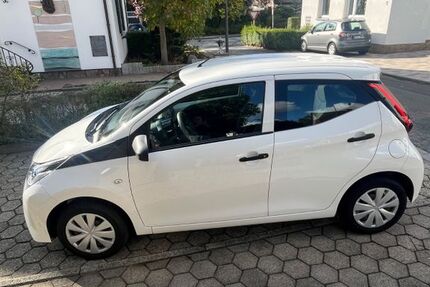 Toyota Aygo (X) 54.860 km 8.700 &euro; Osnabrück 49078