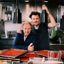 Manuel Rubey & Simon Schwarz - Das Restaurant 16.02.2027 Die Botschaft