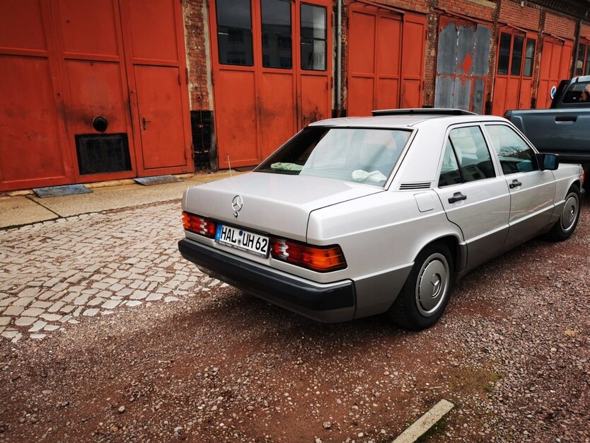 Mercedes-Benz 190 214.000 km 8.000 € Halle 33790