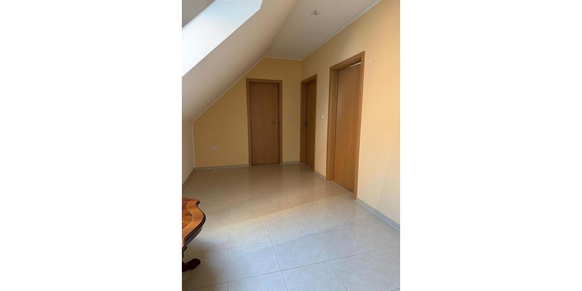 Dachgeschoßwohnung Bad Essen - 3 Zimmer, 100 m&sup2;, 1.080&euro; | Angebot:25423550