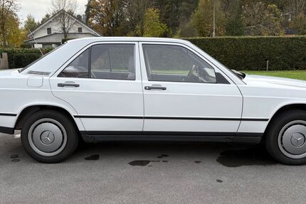 Mercedes-Benz 190 147.636 km 5.500 &euro; Glandorf 49219