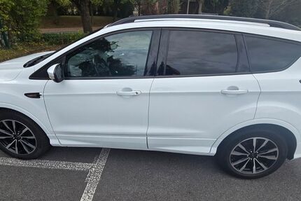 Ford Kuga 109.000 km 11.500 &euro; Georgsmarienhütte 49124