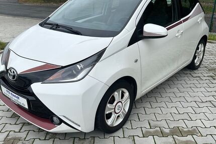 Toyota Aygo (X) 92.800 km 6.800 &euro; Lengerich 49525