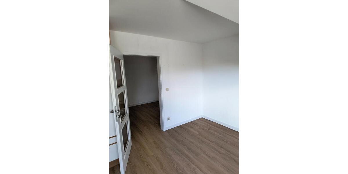 Etagenwohnung Hagen am Teutoburger Wald - 4 Zimmer, 130 m&sup2;, 890&euro; | Angebot:24588108