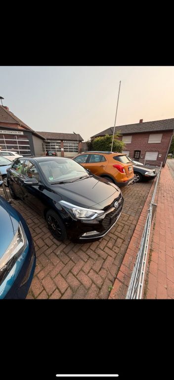 i20