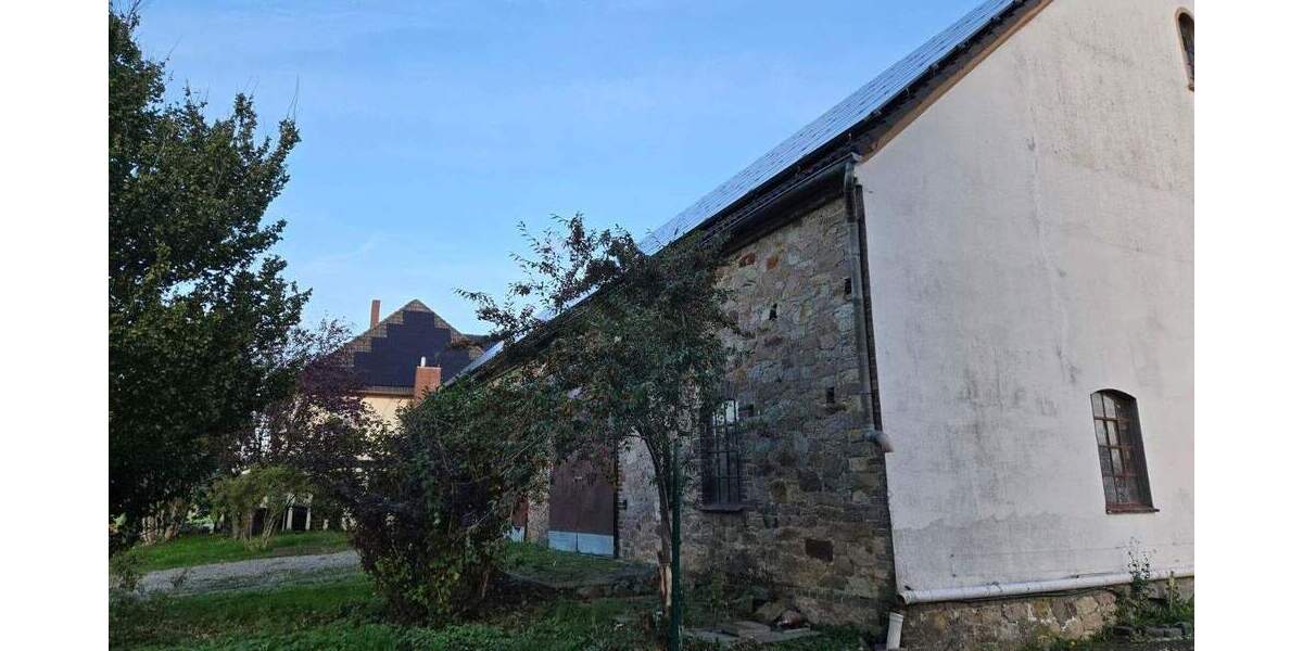 Zweifamilienhaus mit Scheune und großen Eigentumsgrundstück 1 zimmer