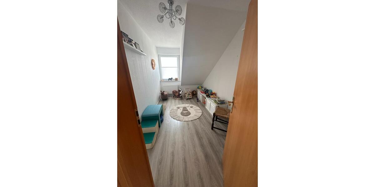 Dachgeschoßwohnung Versmold - 3 Zimmer, 76 m&sup2;, 900&euro; | Angebot:26338828