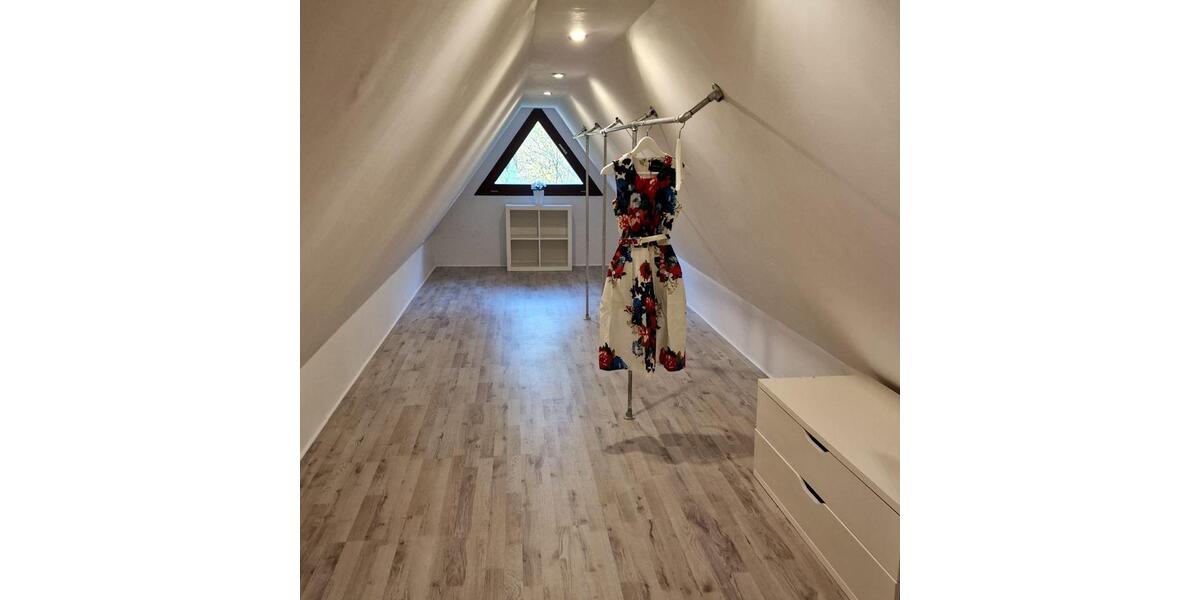 Einfamilienhaus Osnabrück Hellern - 8 Zimmer, 250 m&sup2;, 850.000&euro; | Angebot:26600427