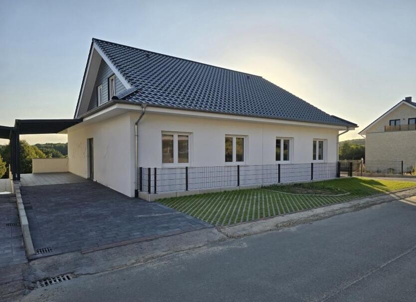 Moderne, großzügige Neubau-Doppelhaushälfte in Ostercappeln