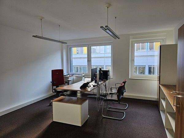 Gewerbeobjekt Osnabrück Innenstadt - 4 Zimmer, 141 m&sup2;, 1.692&euro; | Angebot:25695855