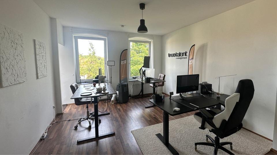 Büro Osnabrück, Büroraum mit Terasse in Villa zu vermieten