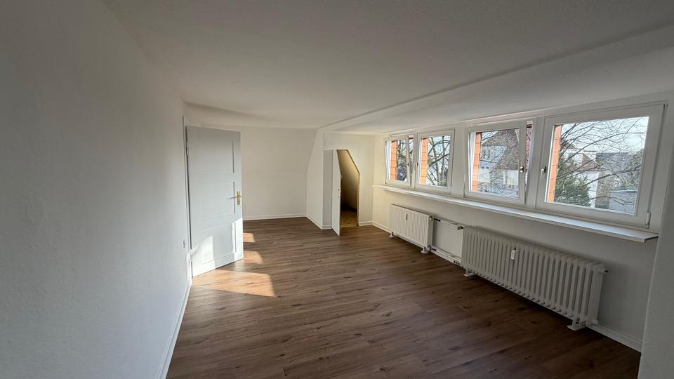 Dachgeschoßwohnung Osnabrück Hafen - 3 Zimmer, 86 m&sup2;, 945&euro; | Angebot:25365283