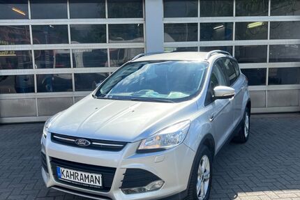 Ford Kuga 158.000 km 8.999 &euro; Osnabrück 49090