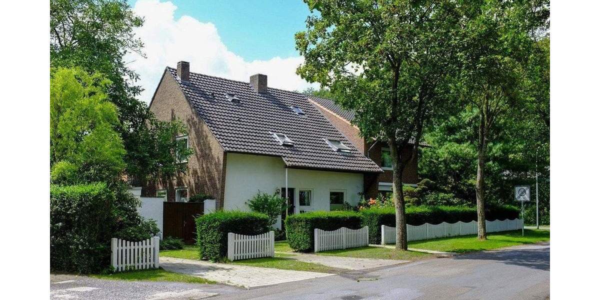 Einfamilienhaus Bramsche - 8 Zimmer, 227 m&sup2;, 370.000&euro; | Angebot:24183069